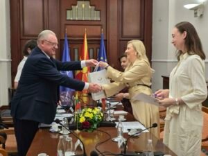 Seimo kanclerio Algirdo Stončaičio vadovaujama delegacija su darbo vizitu lankosi Šiaurės Makedonijos Parlamente