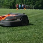 Ar futbolo aikštynų veją netrukus prižiūrės tik robotai? Pirmieji bandymai Lietuvoje – sėkmingi