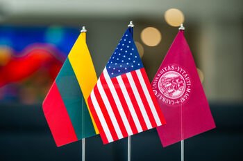 Esame užkoduoti veikti globaliai: JAV 250-mečio proga VDU švenčia laisvės idėją ir akademinę partnerystę