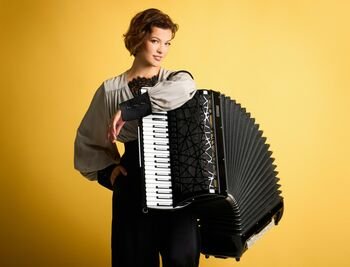 Garsioji akordeono žvaigždė Ksenija Sidorova koncertuos Vilniuje