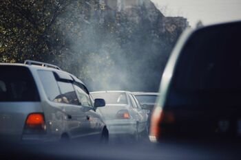 Inovatyvus mokslininko sprendimas dėl dyzelinių variklių taršos: emisijas gali sumažinti net 80 procentų