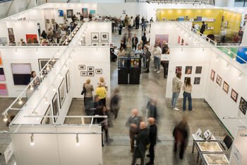Paaiškėjo, kokios galerijos dalyvaus „ArtVilnius’26“ – ryškūs debiutai ir šiuolaikinio meno lyderiai iš Vienos ir Varšuvos