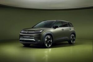 „Volkswagen ID. Cross“ kelia kartelę: siūlo kompaktinių SUV segmente nematytą komfortą ir išmanumą
