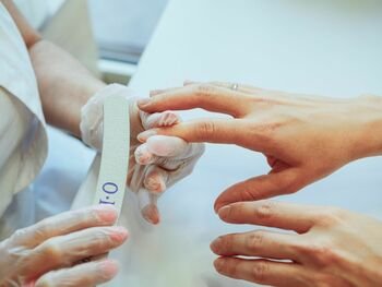 Grožio specialistė įspėja: šios klientų klaidos gali kainuoti norimą rezultatą