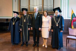 Latvijos prezidentui Edgarui Rinkevičiui – Klaipėdos universiteto garbės daktaro vardas
