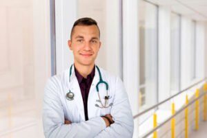 Kodėl geležies rodikliai negerėja net vartojant papildus? Hematologas paaiškino dažniausias priežastis