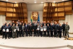 Premjeras pasveikino grįžusius gelbėtojus ir medikus: Lietuva neliko nuošalyje