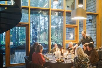 „Michelin“ gido įvertinti restoranai ne tik garsina Lietuvą, bet ir keičia kelionių po šalį įpročius