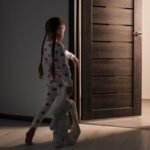 Per miegus vaikšto ne tik vaikai: ką svarbu žinoti apie somnambulizmą?