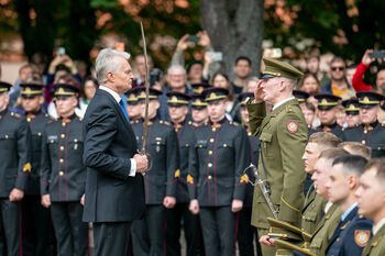 Prezidentas: šiandien Lietuvai reikalingas kiekvienas mokantis, galintis ir norintis ją ginti