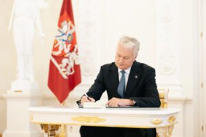 Prezidentas priėmė aštuonių teisėjų priesaikas