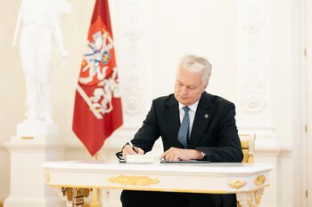 Prezidentas priėmė aštuonių teisėjų priesaikas
