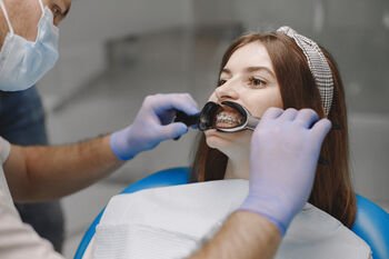 Ortodontinis gydymas: daugiau nei tiesi šypsena