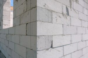 Dujų silikato blokeliai: kodėl jie dažnai pasirenkami namų statybai?