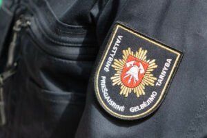 Pagalbos pasiūlymas priimtas: Lietuvos ugniagesiai gelbėtojai padės gesinti miškų gaisrus Prancūzijoje