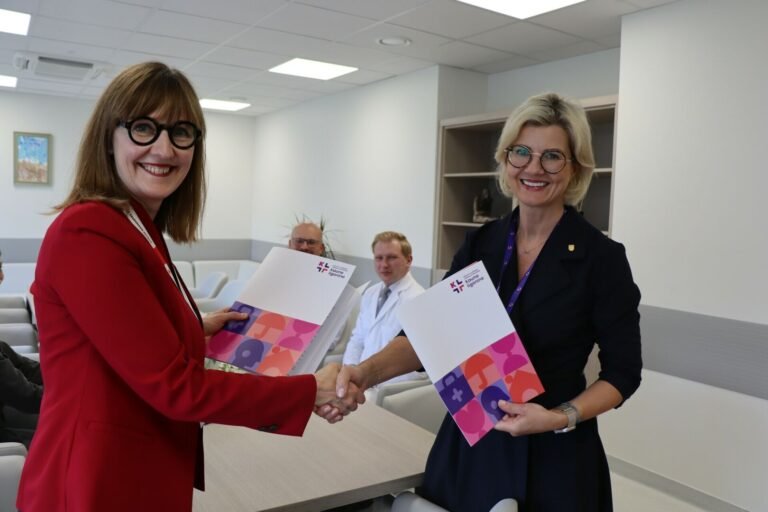 Lietuvos Raudonasis Kryžius plečia bendradarbiavimą su ligoninėmis – savanoriai praktikos semsis ir Kaune