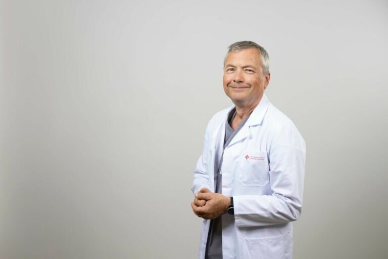 Tarp medicininės būtinybės ir estetikos – kada operacija tampa išsigelbėjimu?