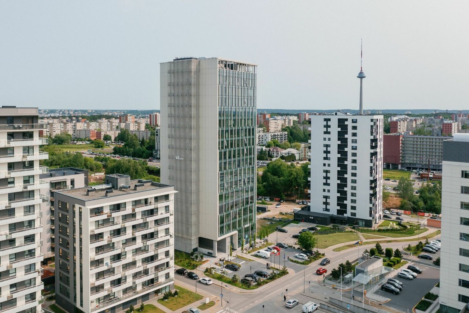 Kodėl „Evernord“ nenurašė biurų? Vilniuje įsigijo verslo centrą, bendradarbiauja su „YIT Lietuva“ (Atnaujinta)