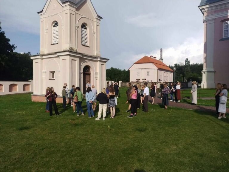 Jaunieji literatūros tyrėjai vasaros seminare gilinsis į humoro temą kultūroje