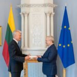 Prezidentas įteikė skiriamuosius raštus Lietuvos ambasadoriams Australijoje ir Moldovoje