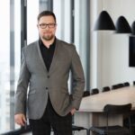 Kad nenukentėtų atostogų prisiminimai: atskleidė didžiausius telefono baterijos energijos vagis