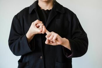 KTU tyrėjos: gestų kalbos vertėjo darbas yra ir didelis iššūkis, ir kilni misija