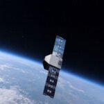 Lietuvių „Kongsberg NanoAvionics“ gamins kosminį palydovą pirmajai pasaulyje atmosfera „kvėpuojančiai“ propulsijos sistemai