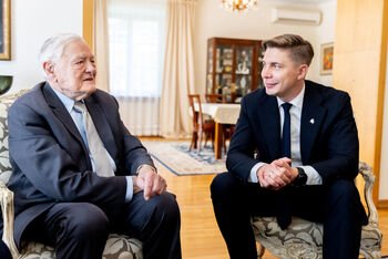 V. Adamkus po susitikimo su M. Sinkevičiumi: svarbiausia išsaugoti Lietuvą demokratišką