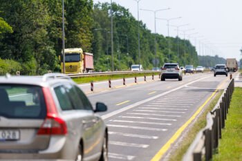 Suklydus vienam – pasekmes jaučia daugelis: „Via Lietuva“ primena, ką būtina žinoti važiuojant remontuojamais kelių ruožais