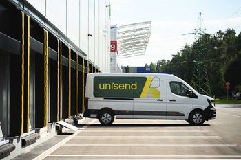 Lietuvos pašto valdomas „Unisend“ stiprina pajėgumus: Rygoje atidarytas naujas logistikos centras