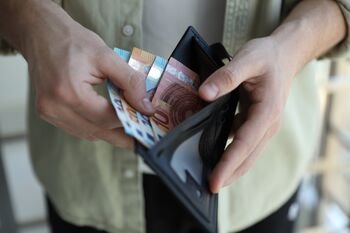 Lietuvos gyventojų požiūris į indėlius: kaupti nori, bet svarbiausios – dvi sąlygos