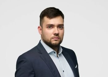 Darbuotojas padarė įmonei žalos: kada darbdavys gali reikalauti ją atlyginti?