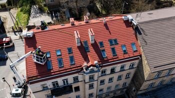 Per dešimt liepos dienų – beveik mėnesio lietus: kur namuose gali slėptis liūčių žala ir kokių ženklų nevalia ignoruoti