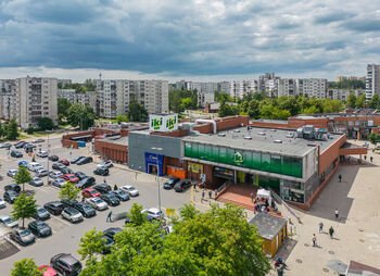 Po ekspertų vertinimo prekybos centras Šeškinėje atnaujina veiklą