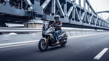 „VOGE SR450X": motoroleris, kurį italai pavadino geriausiu klasėje, Lietuvoje kainuos 6 990 eurų