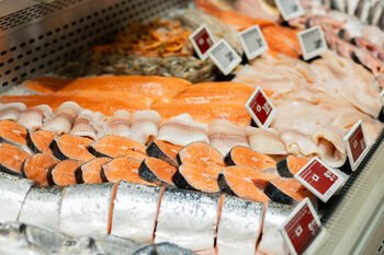 „Iki“ lašišos filė – vos 10,99 Eur/kg: savaitės pasiūlymuose – ir daugiau pirkėjų favoritų