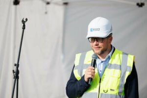 Nuo plyno lauko iki didžiausių Lietuvos kelių: beveik 30 metų kelių statybos inžinieriumi dirbantis V. Popovas apie profesiją, kurios niekada nekeistų