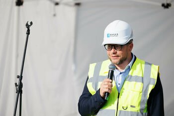Nuo plyno lauko iki didžiausių Lietuvos kelių: beveik 30 metų kelių statybos inžinieriumi dirbantis V. Popovas apie profesiją, kurios niekada nekeistų
