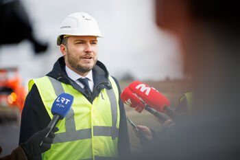 Po savaitgalį praūžusios audros susisiekimo sektorius veikia stabiliai: pagrindinės sistemos atlaikė ekstremalias sąlygas
