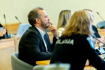 Valstybinė eismo saugumo komisija: žuvusiųjų keliuose mažiau, tačiau išryškėjo naujos rizikos, reikalaujančios konkrečių sprendimų