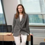 Po liepos karštligės NT sandoriai lėtėja, bet kainų vidurkius kelia nauji projektai