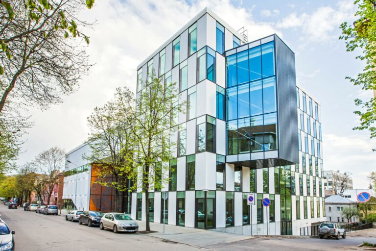 VDU telkia keturių žemynų universitetus globalios filosofijos studijoms