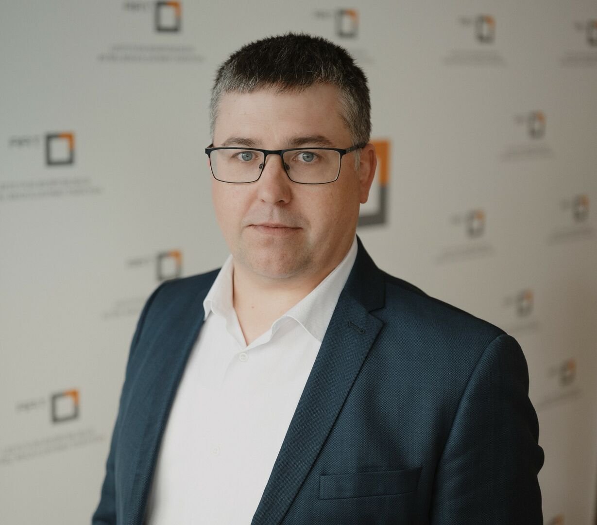 GPS trikdžiai: kodėl robotas vejapjovė gali išvažiuoti iš kiemo?