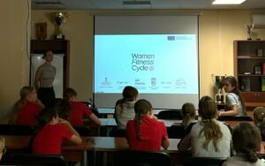 LFF pradėjo „Women’s Fitness Cycle“ edukacijas apie moterų sveikatą ir menstruacinio ciklo reikšmę sporte