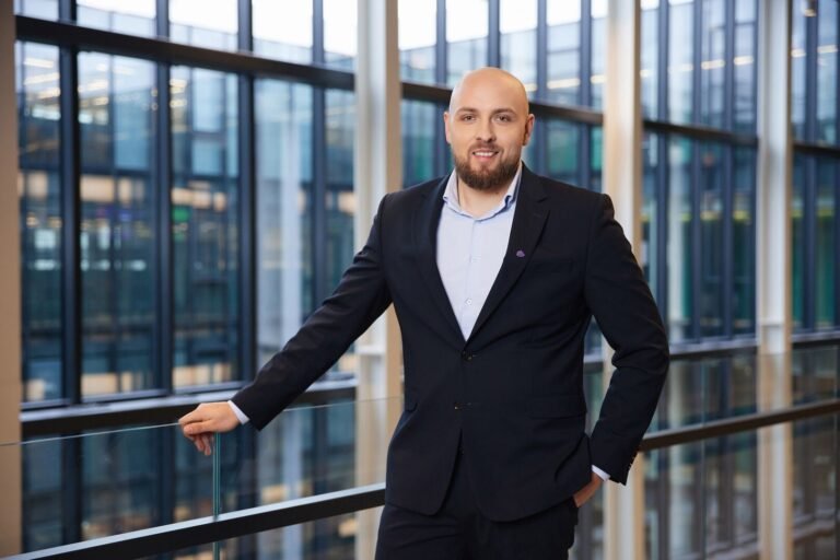 Nusprendėte atostogauti rudenį? Ekspertas pataria, kur ieškoti pigiausių skrydžių