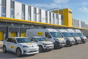 Kas trečias Lietuvos pašto automobilis – elektrinis: į didmiesčių gatves išriedėjo nauji kurjerių mikroautobusai
