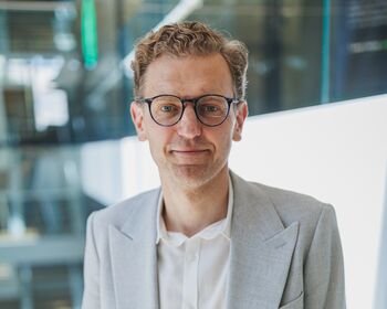 Konstituciniam Teismui pripažinus dalį Žvalgybos įstatymo nuostatų prieštaraujančiomis Konstitucijai, prašoma atnaujinti R. Kurlianskio bylą