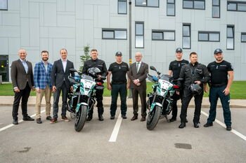 Kauno dovana: policijai perduoti du nauji motociklai