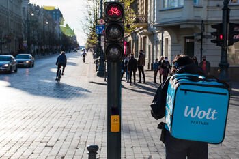 „Wolt“ pradeda partnerystę su Europos transporto saugos taryba: sieks saugesnių miestų gatvių