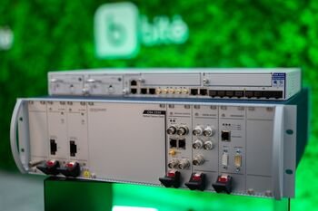 Rusijos GPS trikdžiams suvaldyti „Bitė“ įsigijo atominį laikrodį
